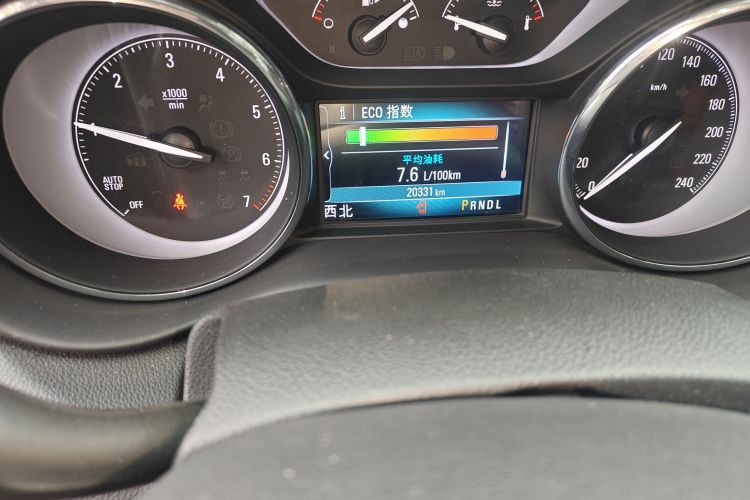 别克 昂科威 2021款 532T 两驱精英型中控内饰15