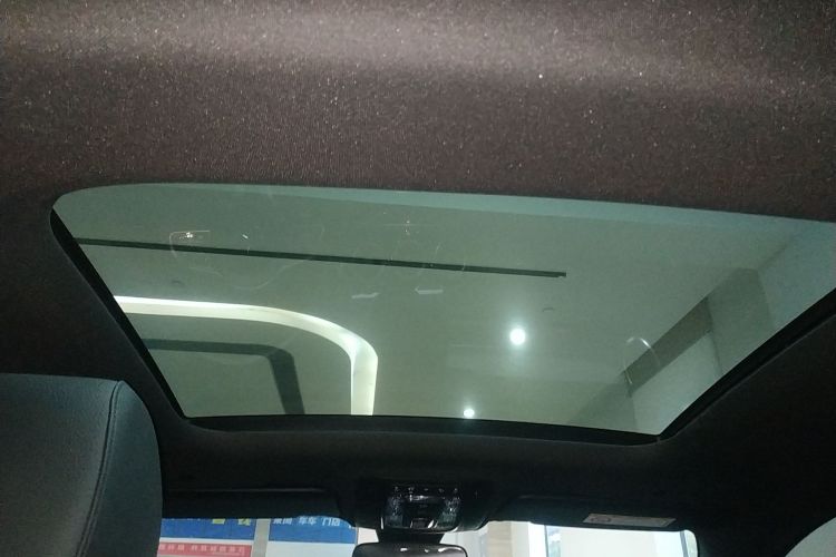 奔驰A级 2022款 A 200 L 运动轿车动感型中控内饰22