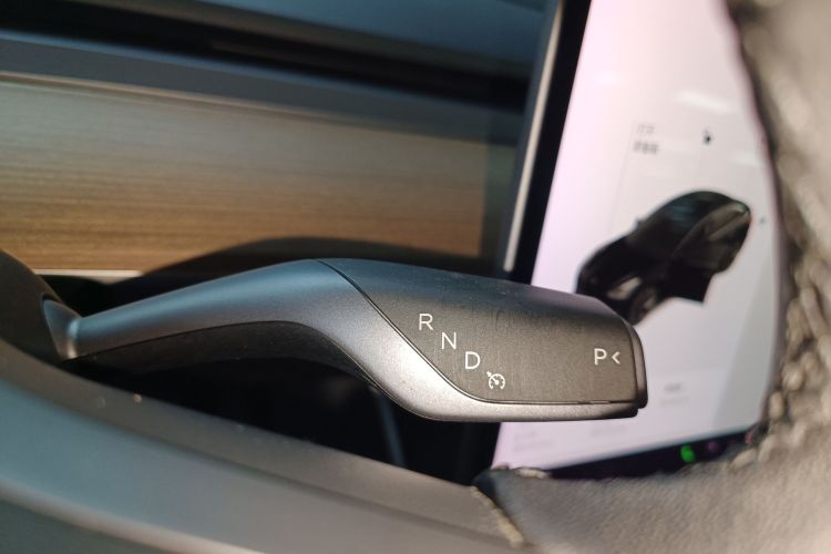 特斯拉 Model 3 2020款 改款 长续航后轮驱动版中控内饰18