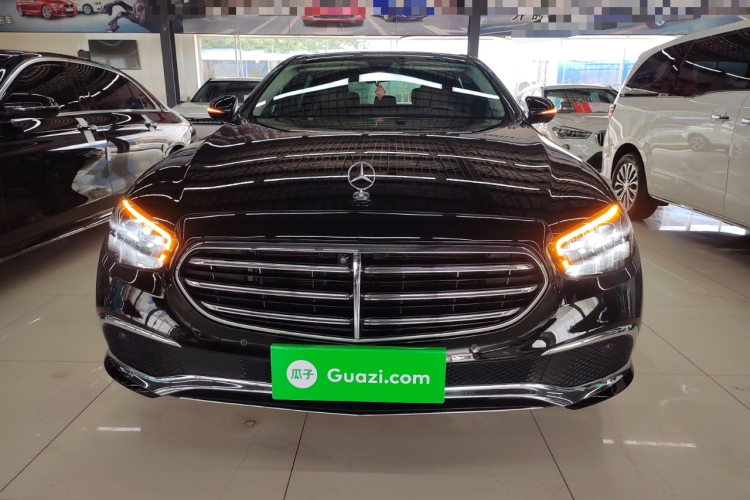 奔驰E级 2023款 改款 E 300 L 时尚型车身外观2