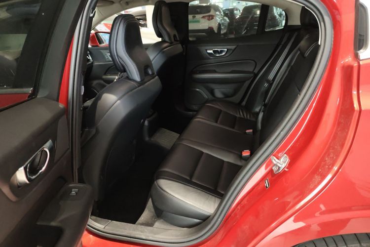 沃尔沃S60新能源 2021款 T8 E驱混动 四驱智逸豪华版中控内饰7004