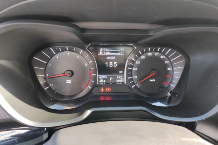 广汽传祺 传祺GS4 2015款 200T G-DCT精英版中控内饰14