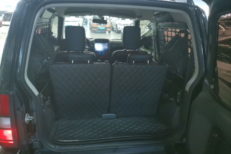 铃木 吉姆尼 2015款 1.3 MT JLX机舱底盘23