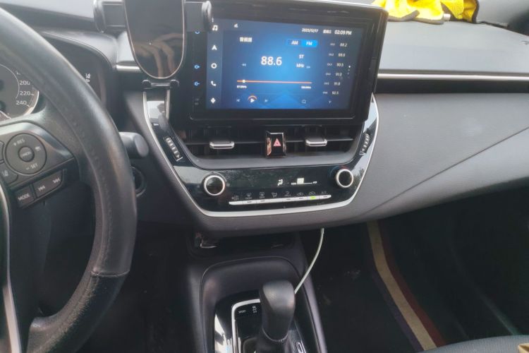 丰田 雷凌 2021款 185T CVT豪华版中控内饰16