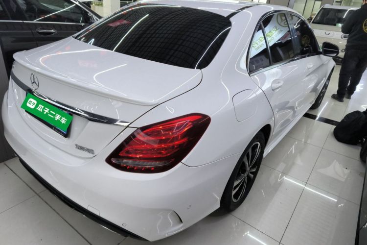 奔驰C级 2018款 C 200 运动版车身外观7