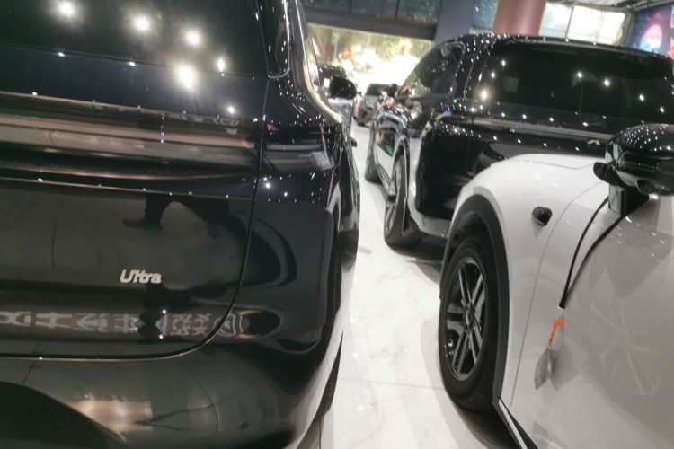 理想汽车 理想L6 2024款 Pro车身外观9