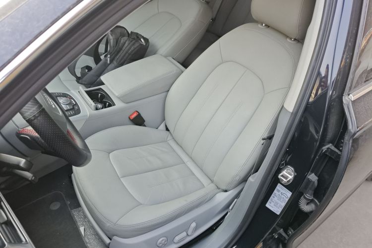 奥迪A6L 2014款 30 FSI 技术型局部细节19