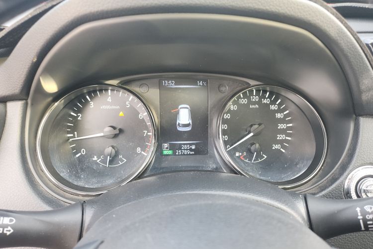 日产 奇骏 2021款 2.0L CVT 2WD XL ITS智联舒适版中控内饰14