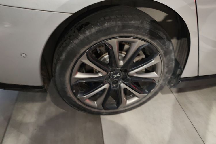 小鹏P7 2021款 480N车身外观6008