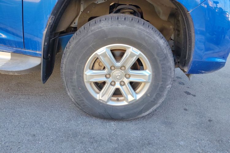 上汽大通MAXUS 大通T60 2017款 2.0T汽油自动两驱高底盘舒享型标厢车身外观6007