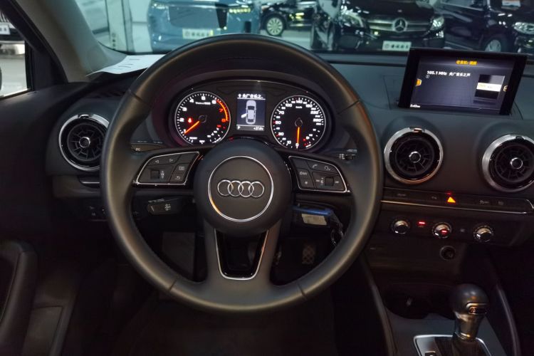 奥迪A3 2020款 Limousine 35 TFSI 时尚型 国VI中控内饰13