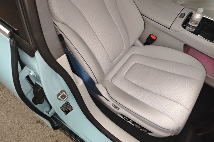 鸿蒙智行 智界S7 2025款 703km Ultra运动版局部细节41