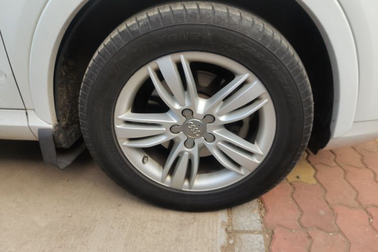 奥迪Q3 2013款 35 TFSI 舒适型车身外观10