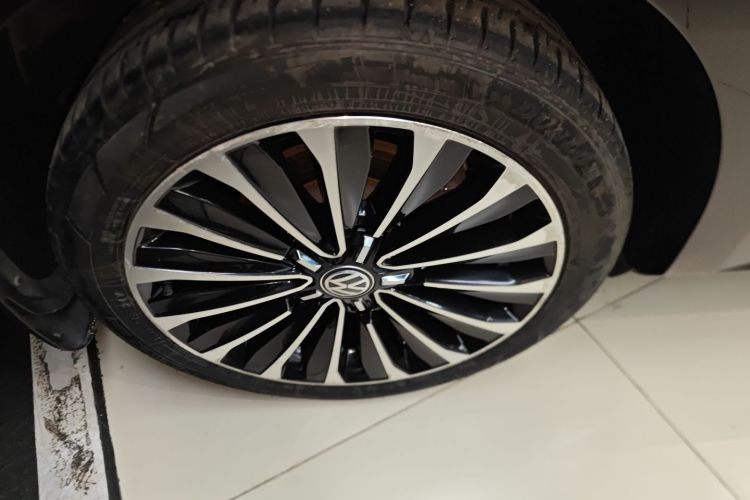 大众 帕萨特 2017款 380TSI DSG旗舰版车身外观6008