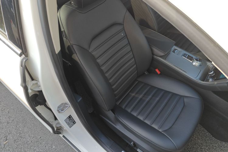 福特 蒙迪欧 2020款 EcoBoost 180 时尚型局部细节41