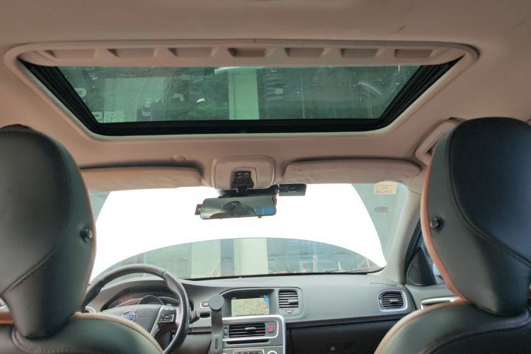 沃尔沃S60 2014款 S60L T5 智驭版中控内饰22