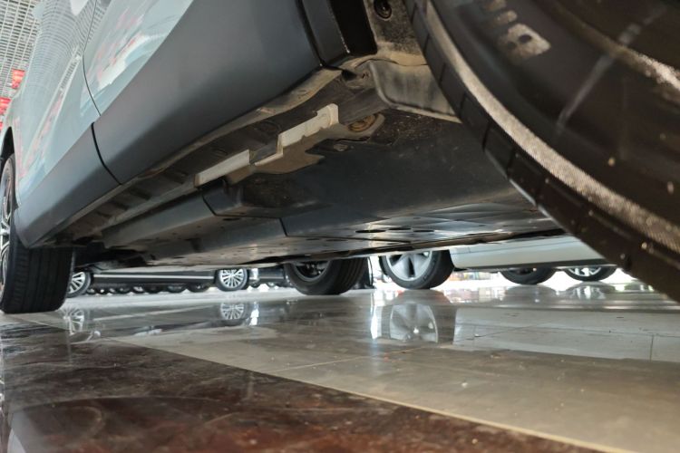 丰田 凌放HARRIER 2023款 2.0L CVT两驱进取版局部细节9002