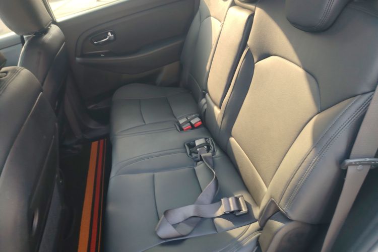 起亚 佳乐 2013款 2.0L 5座自动标准版 国IV中控内饰21