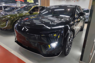 阿维塔11 2023款 鸿蒙 90度 奢享版