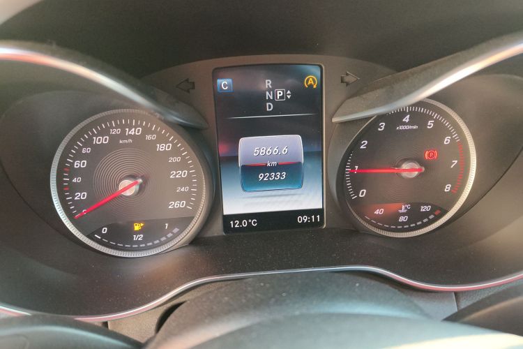 奔驰C级 2015款 C 200 L 运动型中控内饰14