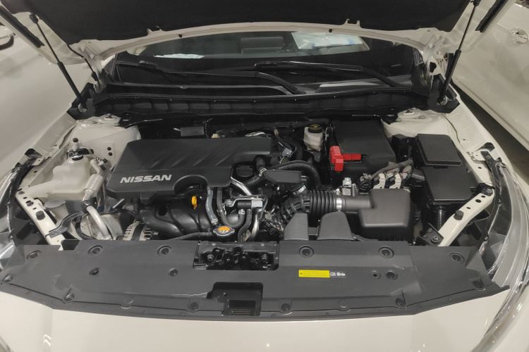 日产 天籁 2021款 2.0L XL 舒适版机舱底盘24