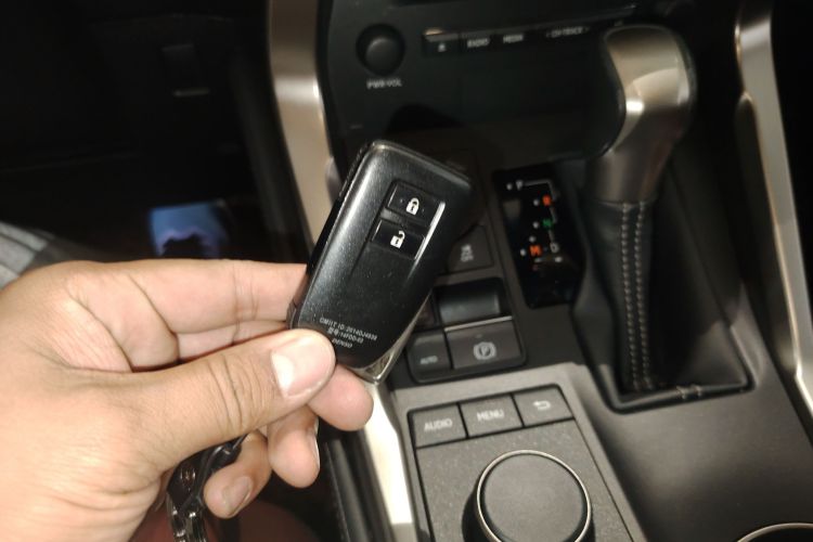 雷克萨斯NX 2015款 200 前驱 锋行版中控内饰7001