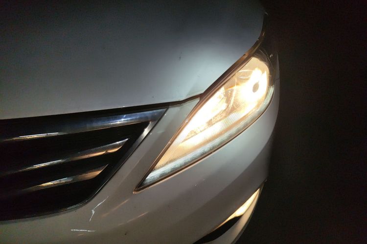 长安 逸动 2016款 1.6L 手动风尚型局部细节36