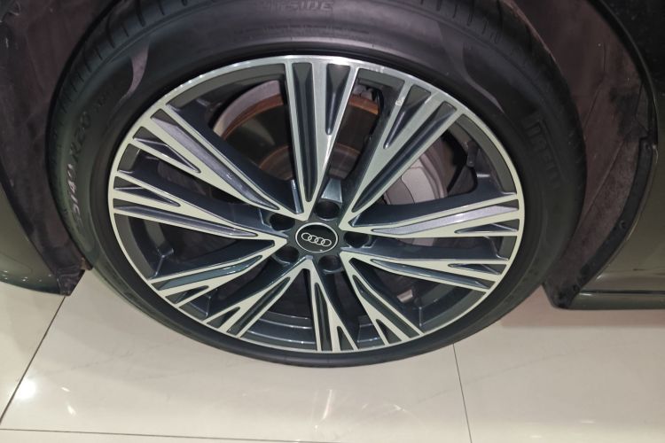 奥迪A6L 2023款 改款 45 TFSI quattro 臻选动感型车身外观6007