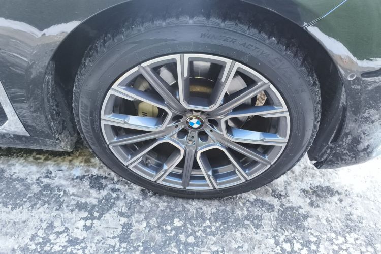 宝马7系 2019款 改款 730Li M运动套装车身外观10