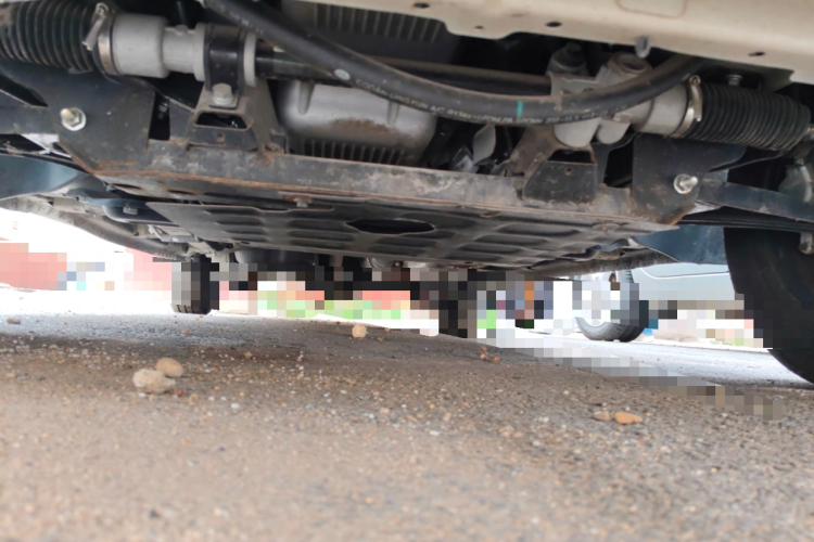 五菱汽车 五菱宏光 2021款 1.5L改款 S标准型 电动助力LAR局部细节9008