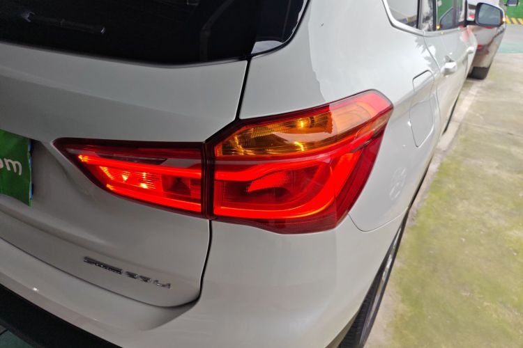 宝马X1 2018款 sDrive20Li 领先型车身外观9