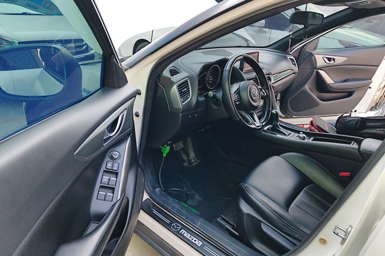 马自达CX-4 2018款 2.0L 自动两驱蓝天探索版 国V中控内饰20