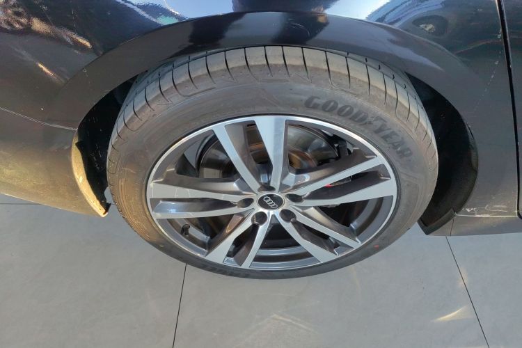 奥迪A6L 2020款 40 TFSI 豪华致雅型车身外观6008