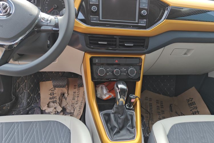 大众 途铠 2019款 1.5L 自动舒适版中控内饰16