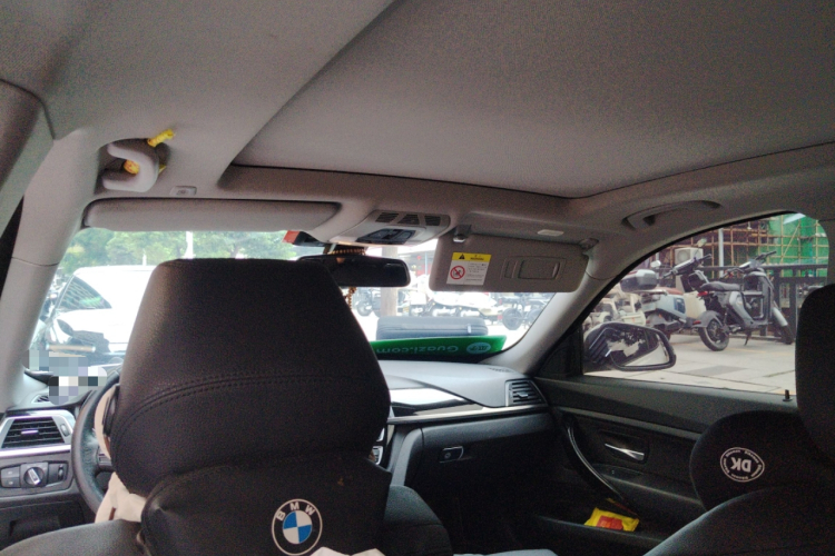 宝马3系GT 2018款 320i 时尚型局部细节22