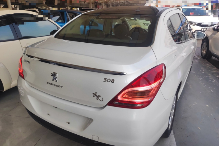 标致308 2014款 乐享版 经典 1.6L 自动风尚型车身外观7