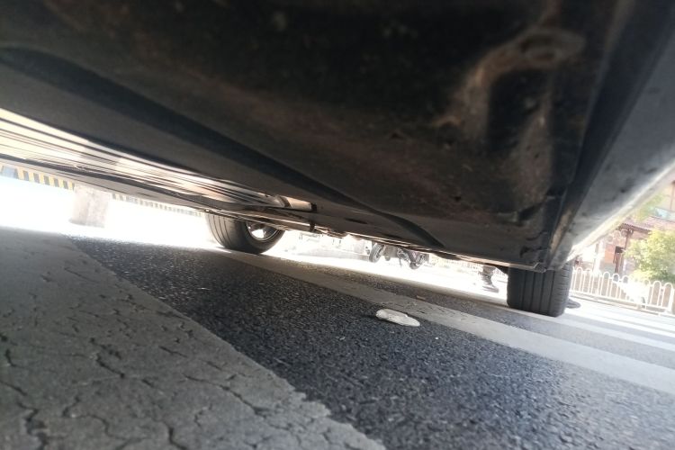 宝马5系 2022款 改款二 525Li M运动套装局部细节9004