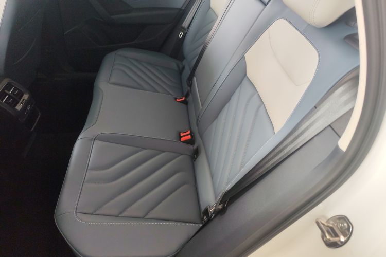 大众 途岳 2024款 300TSI 两驱月尊版中控内饰21