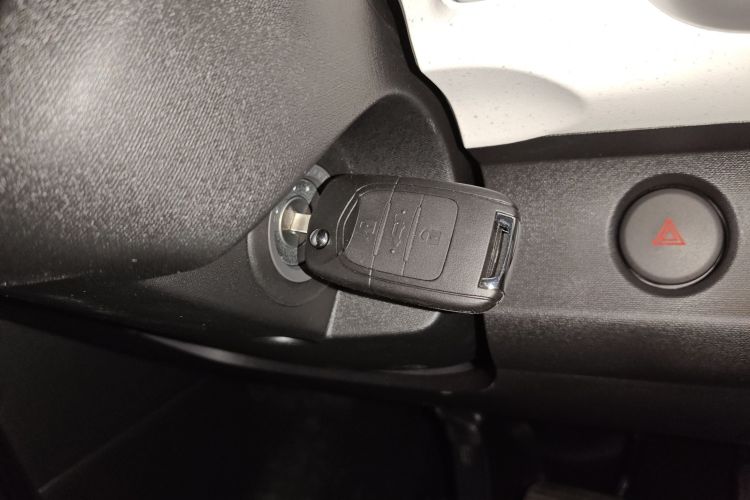 五菱汽车 宏光MINIEV 2024款 第三代 215km 青春版中控内饰11