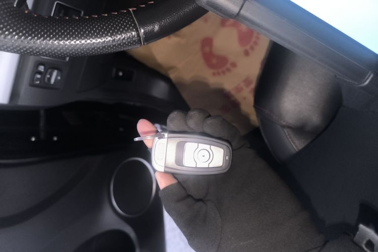 哈弗H6 2017款 蓝标 运动版 1.5T 手动两驱精英型中控内饰11