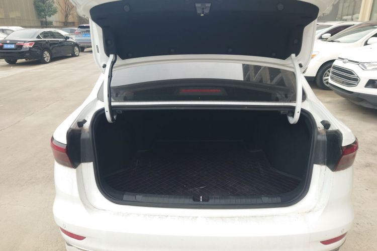 吉利汽车 帝豪 2025款 第4代 1.5L CVT尊贵型机舱底盘23