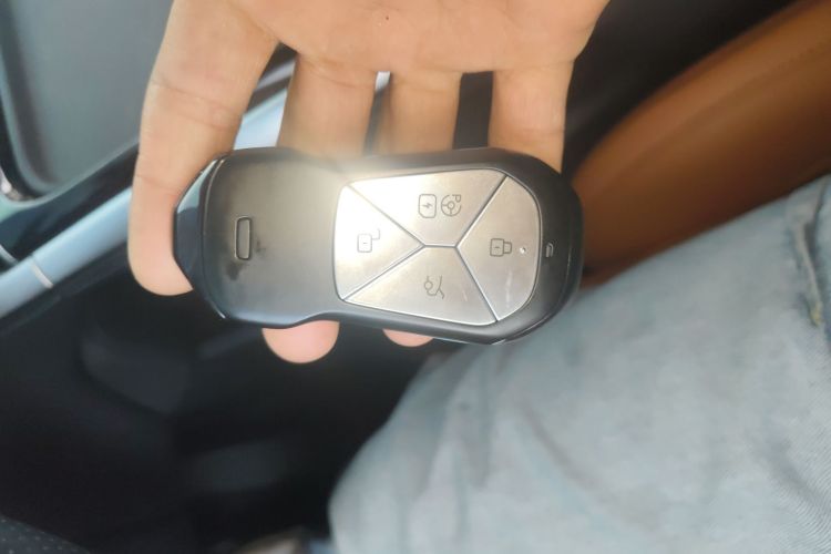 小鹏G9 2022款 570 Pro中控内饰7001