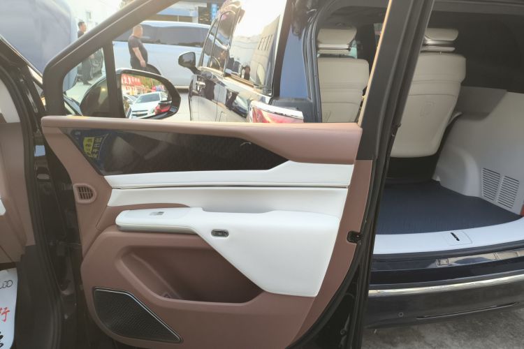 比亚迪 夏 2025款 DM-i 1.5T 180km 超越型中控内饰7005