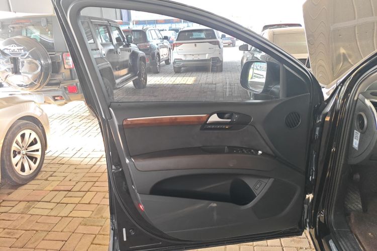 奥迪Q7 2015款 35 TFSI 进取型中控内饰7007