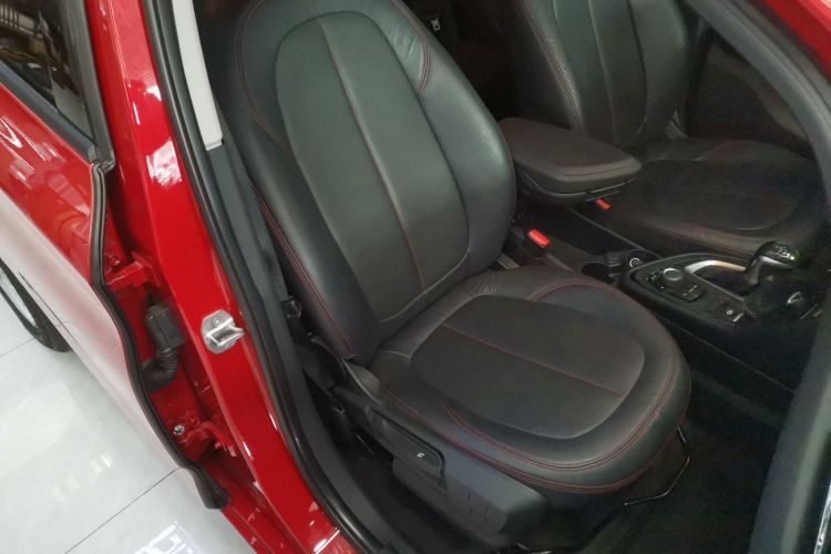 宝马2系旅行车 2016款 218i 领先型局部细节41