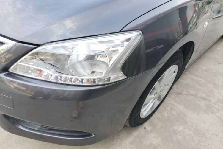 日产 轩逸 2014款 1.6XV CVT尊享版局部细节36