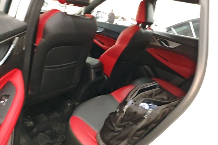 长安CS35PLUS 2021款 蓝鲸NE 1.4T DCT豪华型中控内饰21