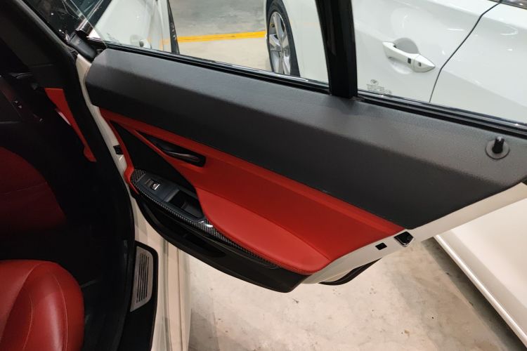 宝马M6 2013款 M6 Gran Coupe中控内饰45