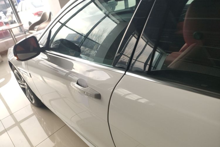 捷豹XEL 2024款 2.0T 250PS R-DYNAMIC S进取运动版车身外观4