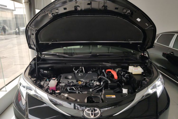 丰田 赛那SIENNA 2026款 2.5L 双擎四驱尊贵版机舱底盘24